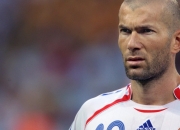 开云下载-老鹰展翅定乾坤，节奏掌控下的公牛，与詹姆斯里程碑之夜