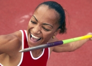 开云体育入口-奥运周期关键战之夜，德罗赞连续得分拉开差距