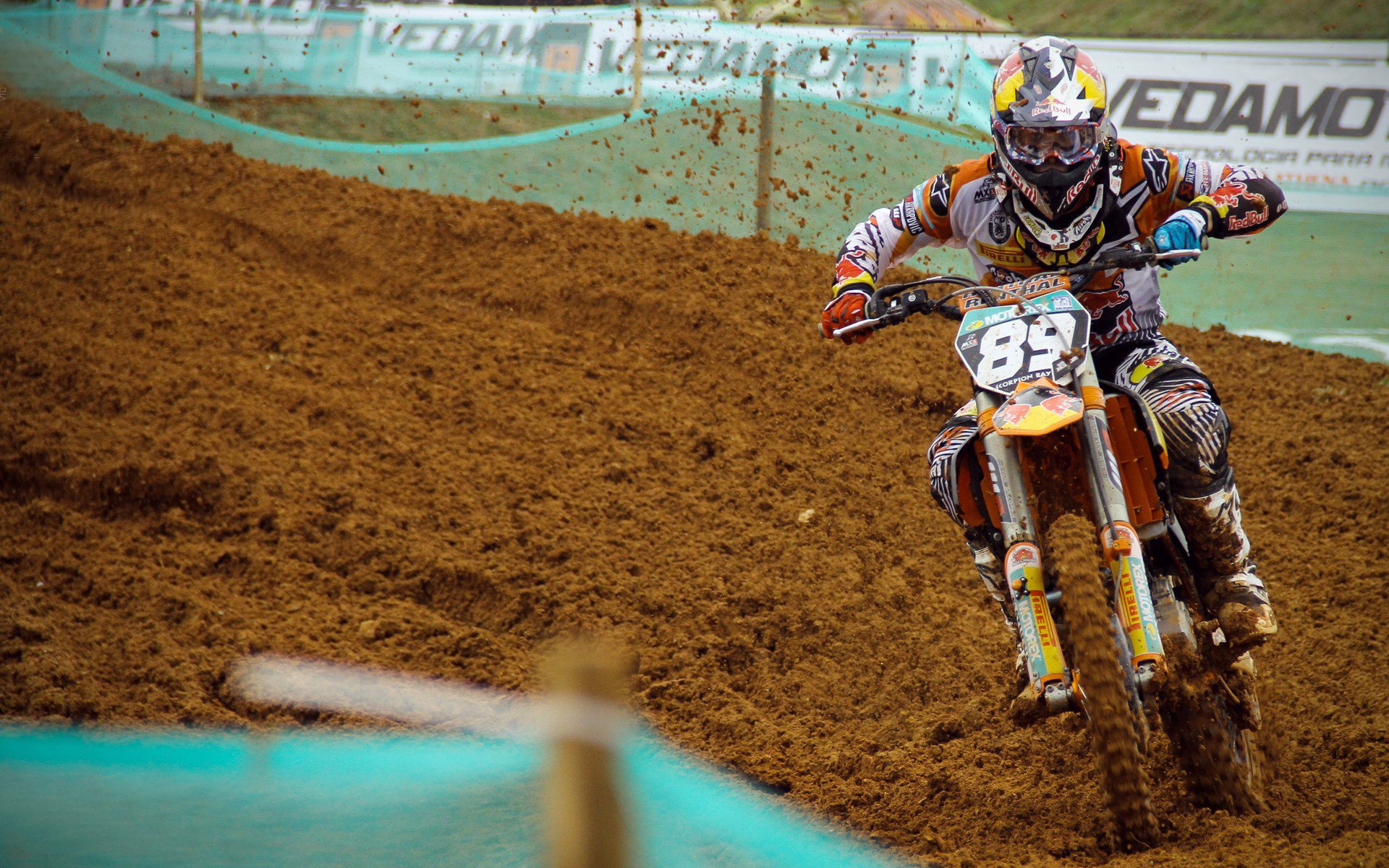 太阳强压雄鹿，恩比德关键节点连续得分定乾坤