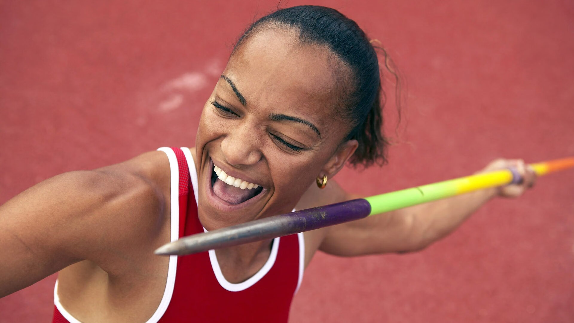 赛道与球场，速度与战术的双重奏